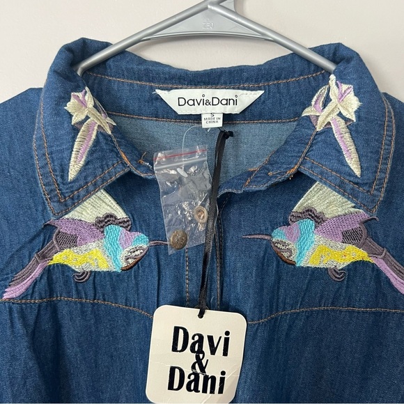 NWT Davi & Dani Denim Embroidered Shirt Dress Cotton Chambray Bird Pockets Small - Picture 4 of 15